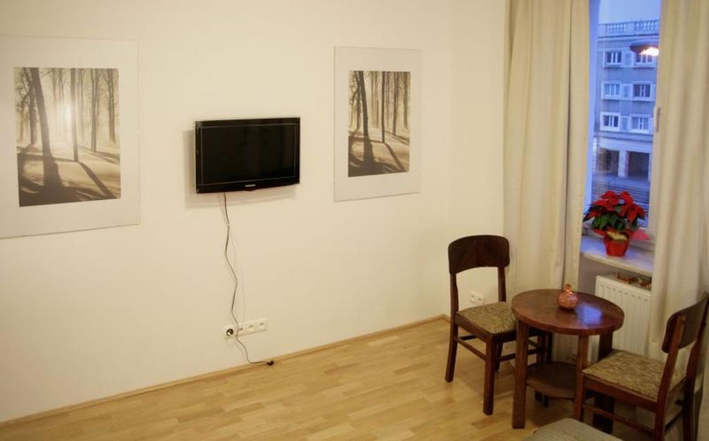 Apartment4You - Solidarnosci Warsaw Exterior photo