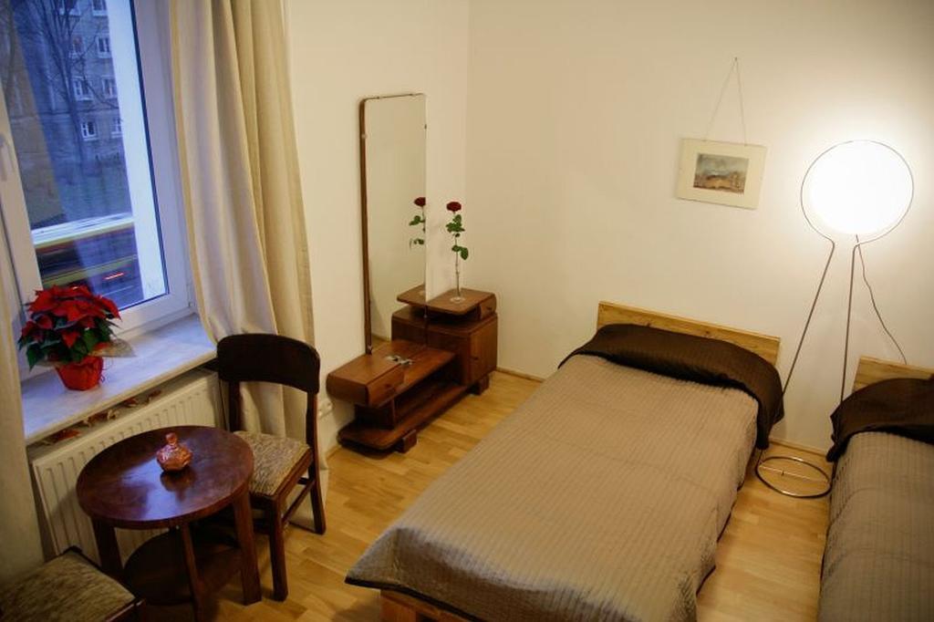 Apartment4You - Solidarnosci Warsaw Exterior photo